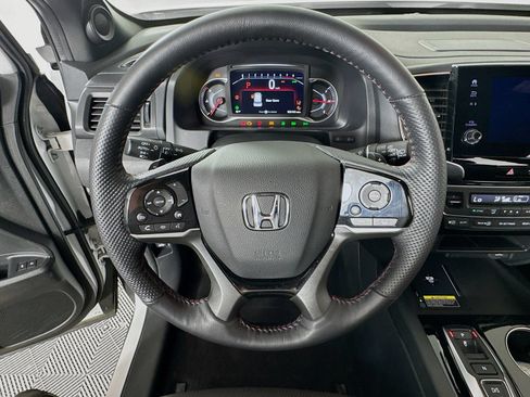 Certified 2024 Honda Passport Black Edition image 13
