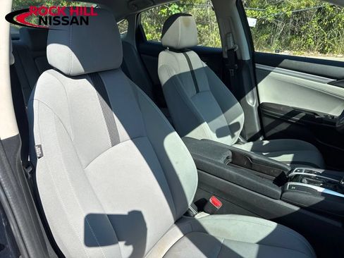 Used 2018 Honda Civic EX image 33