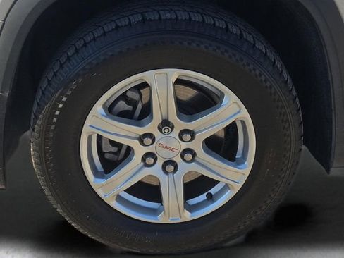 Used 2019 GMC Acadia SLE w/ LPO, Floor Liner Package FWD image 7