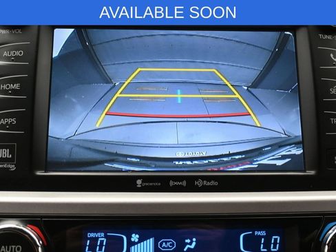 Certified 2016 Toyota Highlander Limited AWD/4WD image 22