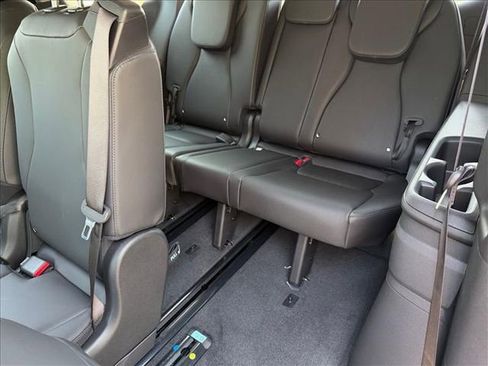 New 2026 Kia Carnival SX w/ SX Dark Edition Package FWD image 13
