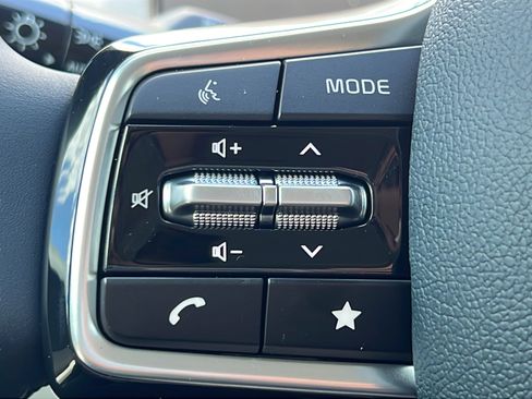 New 2026 Kia Carnival EX FWD image 23