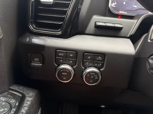 Used 2023 GMC Sierra 1500 AT4 w/ AT4 Premium Package AWD/4WD image 19