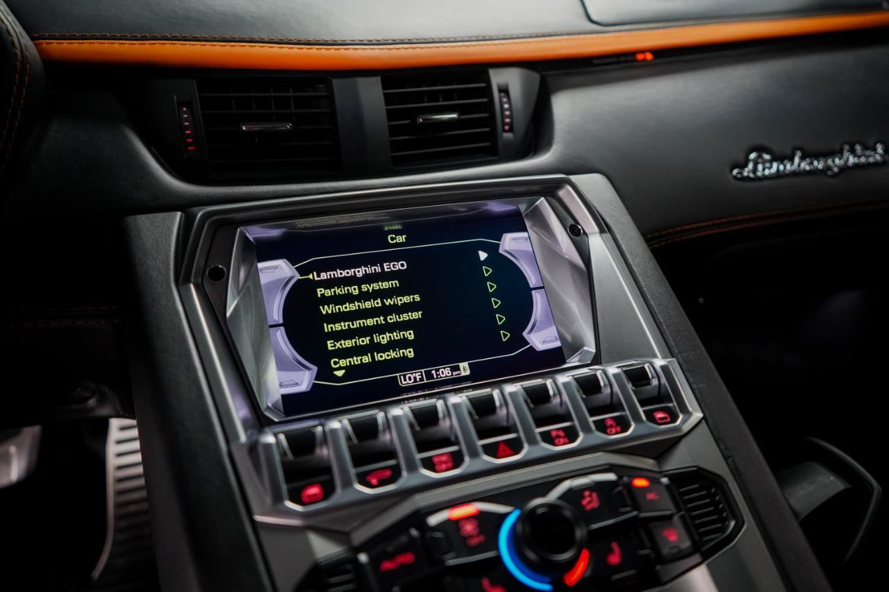 Used 2018 Lamborghini Aventador S AWD/4WD image 18