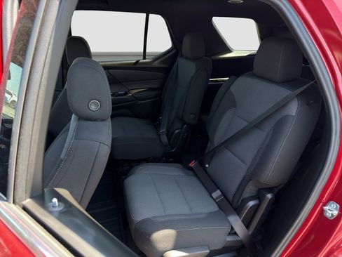 Used 2023 Chevrolet Traverse LT FWD image 13