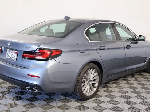 Used 2021 BMW 530i w/ Convenience Package image 4