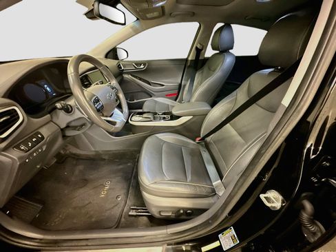 Used 2019 Hyundai Ioniq Limited FWD image 13