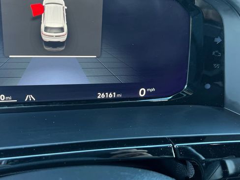 Used 2024 Volkswagen Atlas Cross Sport SE image 32