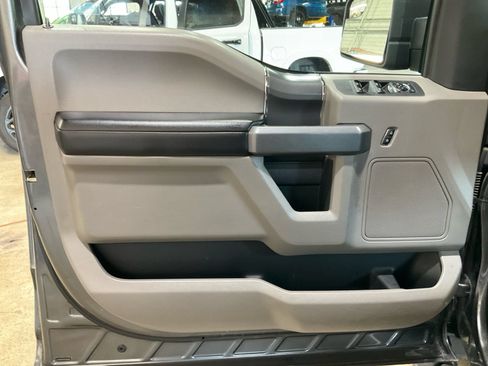 Used 2015 Ford F150 XLT w/ Equipment Group 302A Luxury AWD/4WD image 28