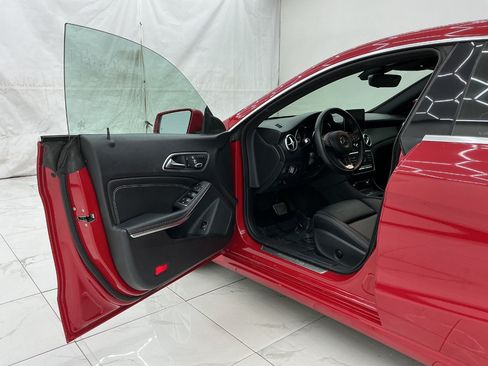 Used 2019 Mercedes-Benz CLA 250 image 16
