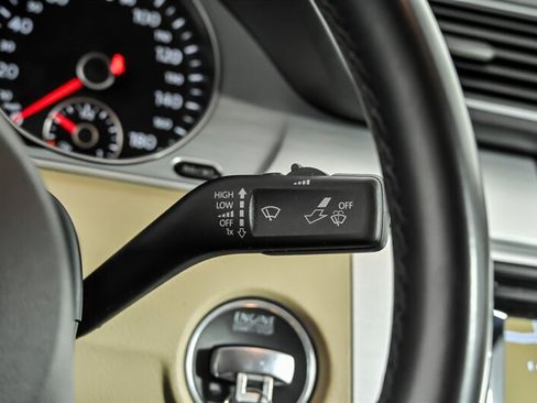 Used 2013 Volkswagen CC R-Line FWD image 24