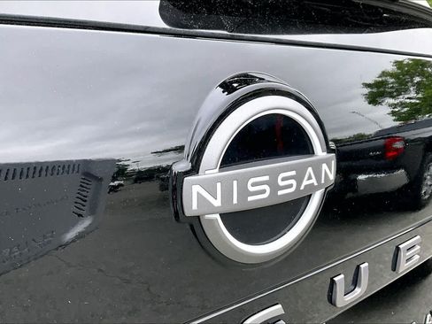 Used 2026 Nissan Rogue SL AWD/4WD image 31