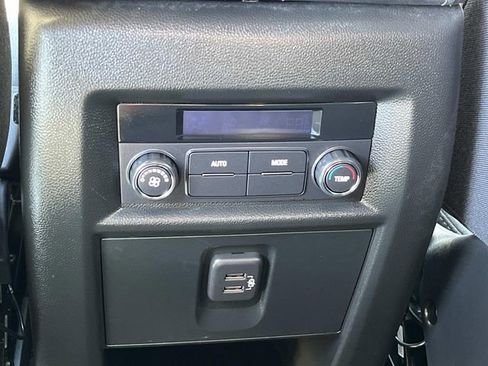 Used 2024 Chevrolet Traverse LT image 18