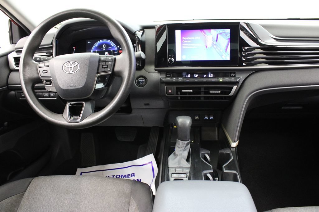 Used 2025 Toyota Camry LE FWD image 9