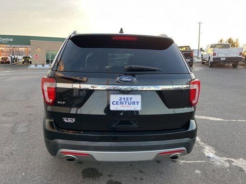 Used 2016 Ford Explorer XLT w/ Equipment Group 202A image 14