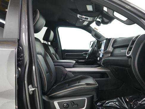 Used 2023 RAM 1500 Laramie image 11