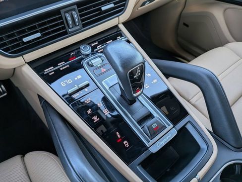 Used 2023 Porsche Cayenne S image 16