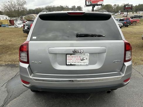 Used 2016 Jeep Compass High Altitude image 3