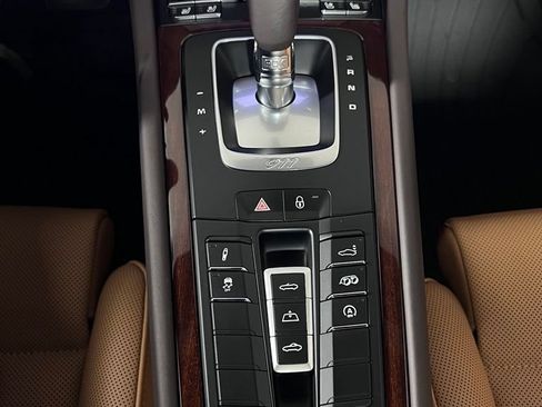 Certified 2017 Porsche 911 Carrera 4S AWD/4WD image 33