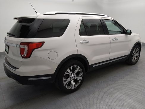 Used 2019 Ford Explorer Limited w/ Limited Luxury Package FWD image 10