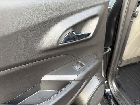 Used 2024 Chevrolet Trax ACTIV w/ Sunroof Package image 21