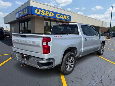 Used 2022 Chevrolet Silverado 1500 LT AWD/4WD image 5