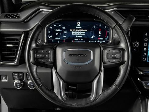Used 2024 GMC Sierra 3500 Denali Ultimate AWD/4WD image 16