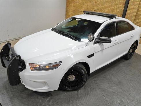 Used 2014 Ford Taurus Police Interceptor AWD image 2