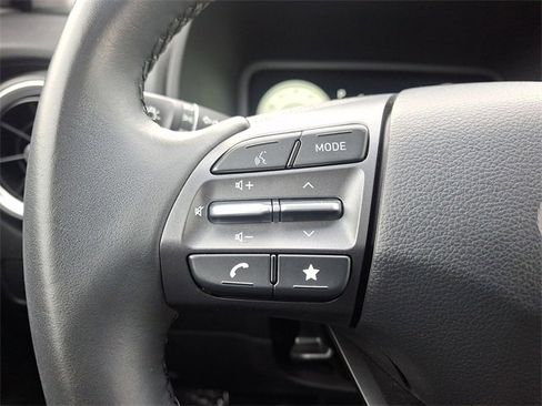 Used 2023 Hyundai Kona Limited w/ Winter Weather Package image 22