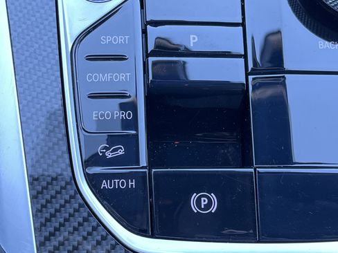 Used 2026 BMW X6 M60i image 9