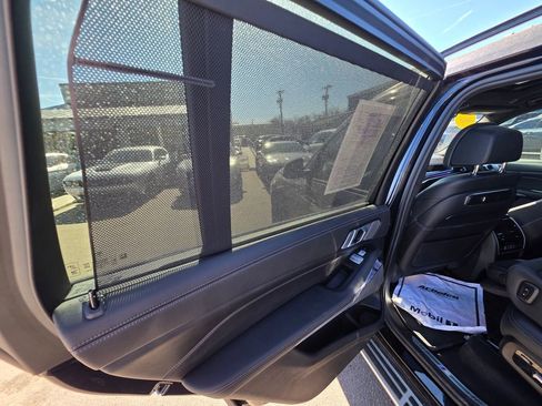 Used 2023 BMW X7 xDrive40i w/ Executive Package image 36