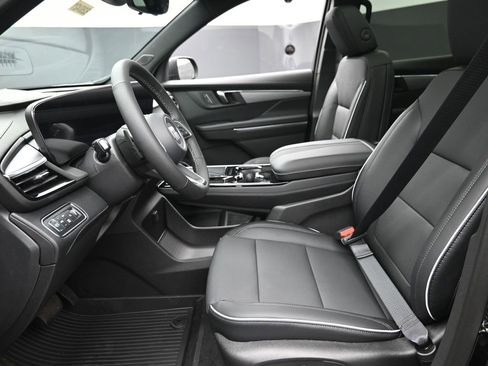 New 2026 Buick Enclave Preferred w/ Power Package image 17