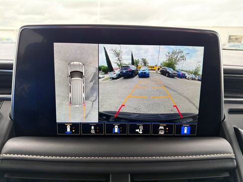 Certified 2024 GMC Yukon SLT w/ SLT Premium Package image 13