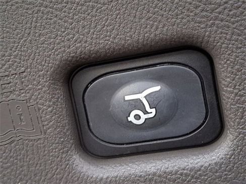 Certified 2022 Lincoln Nautilus Reserve w/ Equipment Group 201A image 30