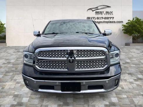 Used 2017 RAM 1500 Laramie w/ Convenience Group AWD/4WD image 2