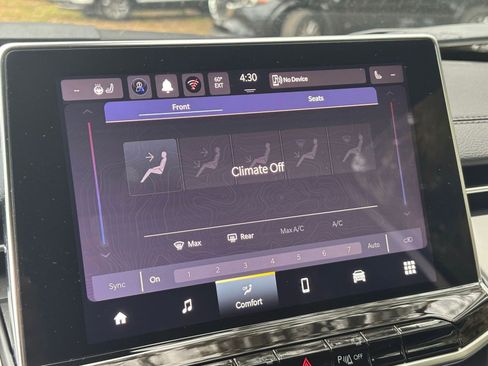 Used 2025 Jeep Compass Limited image 20