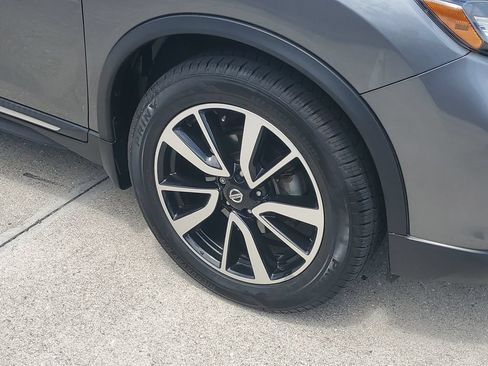 Used 2019 Nissan Rogue SL w/ Premium Package FWD image 10