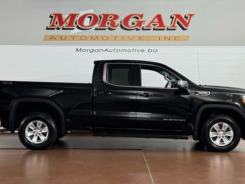 Used 2021 GMC Sierra 1500 SLE image 2