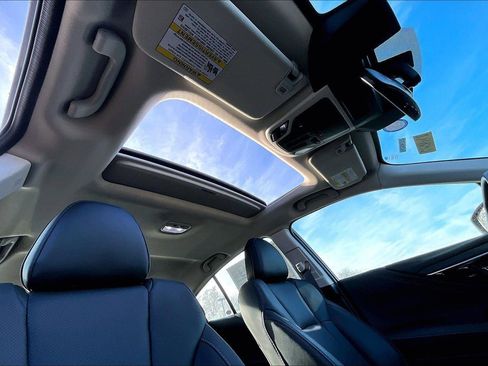 Used 2025 Subaru Legacy Limited image 18