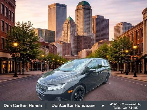 Used 2025 Honda Odyssey Sport-L image 3