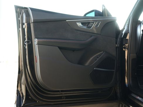 Used 2022 Audi RS Q8 w/ Black Optic Package image 11