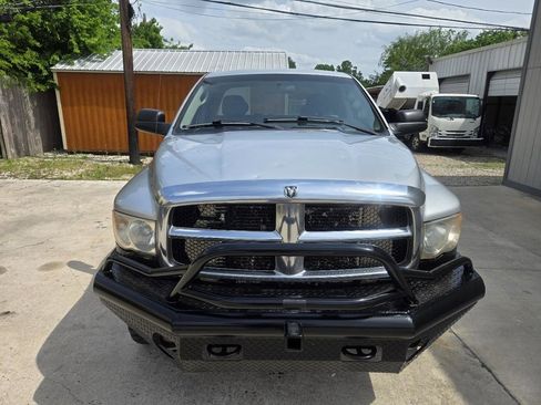 Used 2005 Dodge Ram 2500 Truck SLT image 2