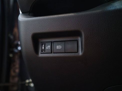 Used 2025 Toyota RAV4 XLE AWD/4WD image 22