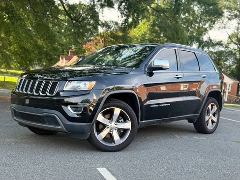 Used 2014 Jeep Grand Cherokee Overland w/ Advanced Technology Group RWD image 2
