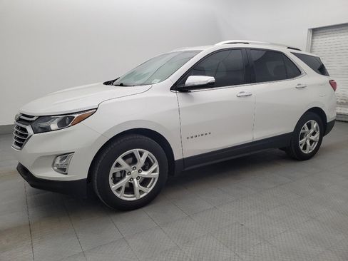 Used 2018 Chevrolet Equinox Premier FWD image 2