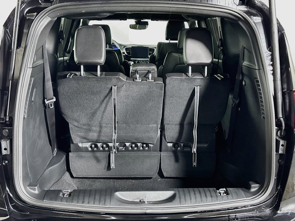 New 2026 Chrysler Pacifica Select AWD/4WD image 19
