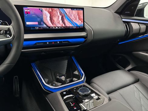 Used 2025 BMW X3 xDrive30i w/ Premium Package image 28