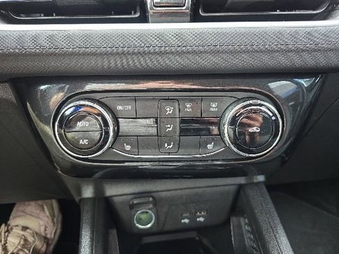 Used 2024 Chevrolet TrailBlazer LT AWD/4WD image 20