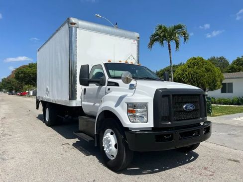 Used 2017 Ford F650 2WD Regular Cab Super Duty image 10