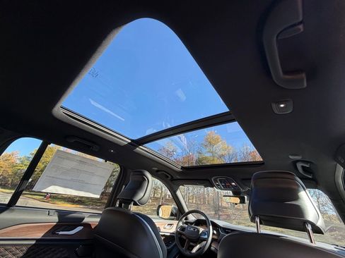 New 2025 Jeep Grand Cherokee Summit image 27